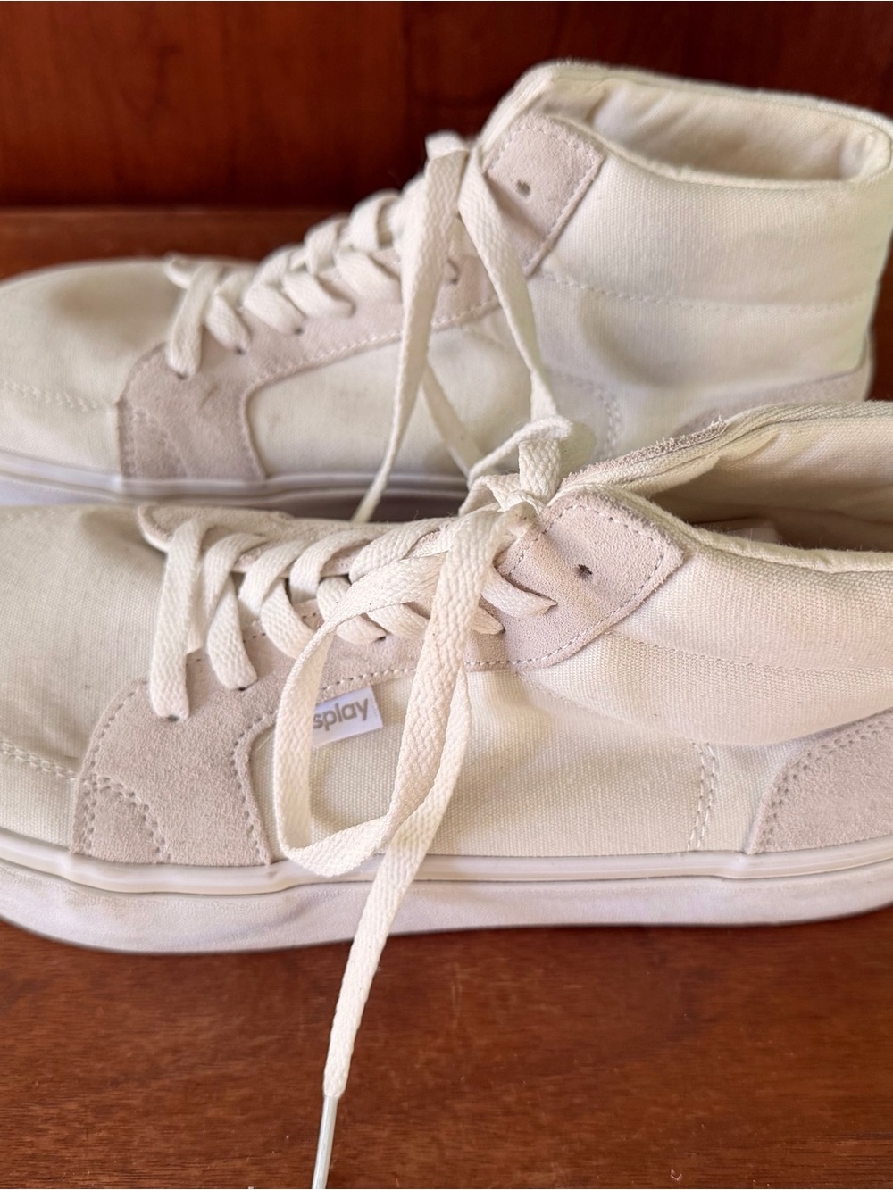 Splay Sneakers in Cream Like New - Picture 2 of 2